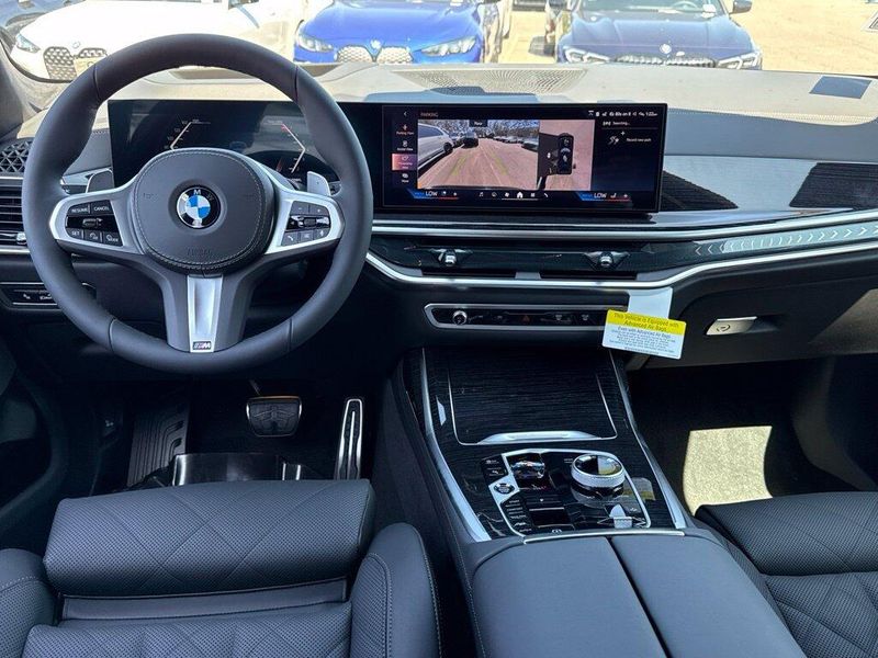 New 2027 BMW X7 xDrive40iImage 26