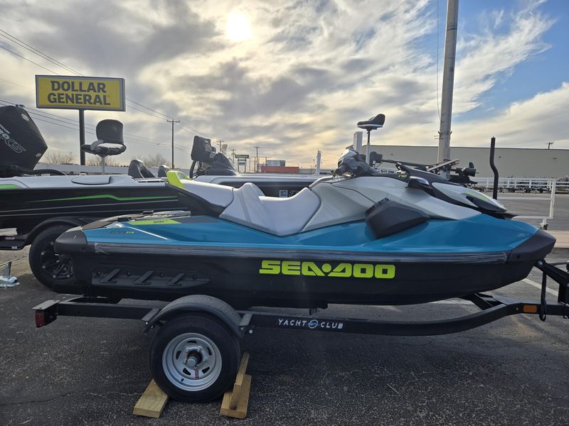 2025 SEADOO GTI SE 170 WITH SOUND SYSTEM IDF TEAL BLUE AND MANTA GREEN Image 1