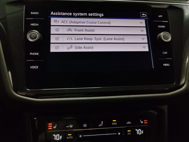 Used 2022 Volkswagen Tiguan SE AWD w/SunroofImage 9