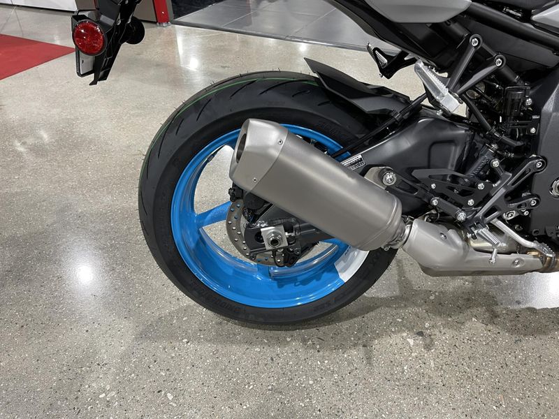 2025 Yamaha MT-10 Image 17