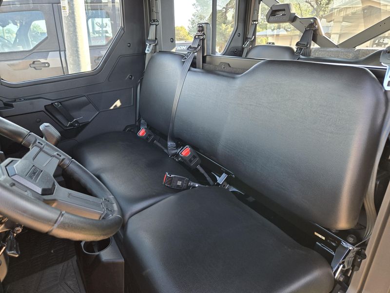 NEW 2027 POLARIS RANGER CREW XP 1000 CAB Image 16