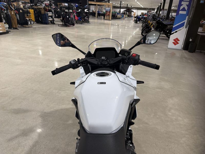 New 2026 Suzuki GSX-8R Image 25