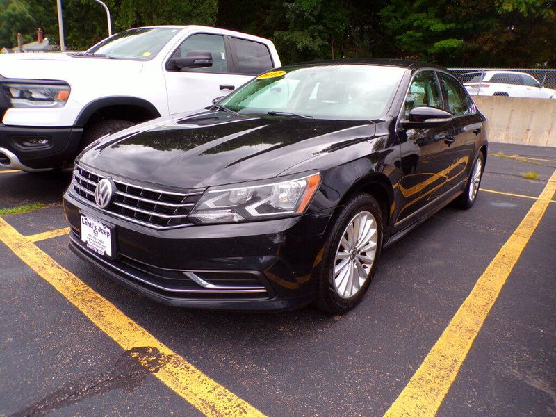 Used 2017 Volkswagen Passat 1.8T SE