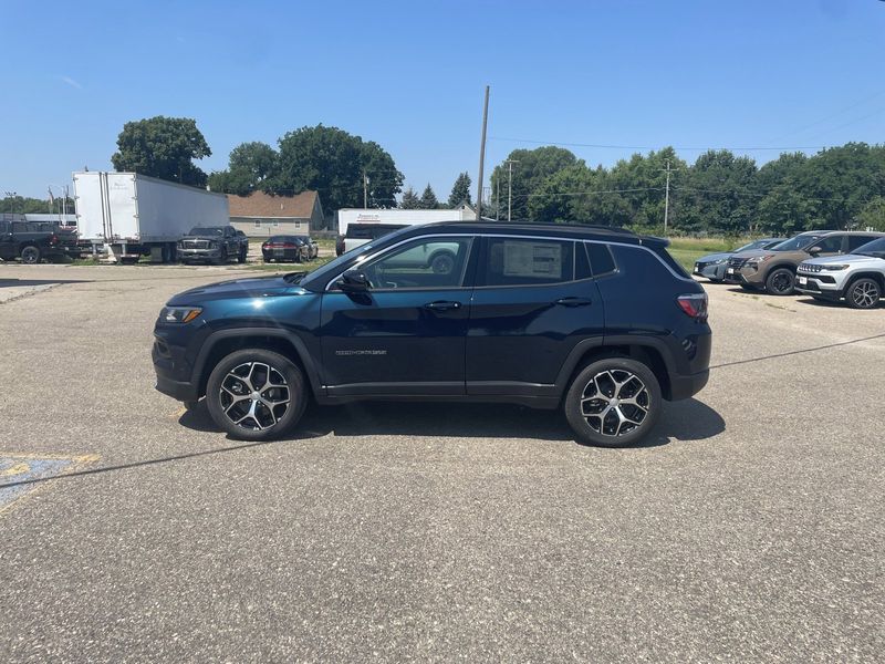 2024 Jeep Compass Limited 4x4Image 5