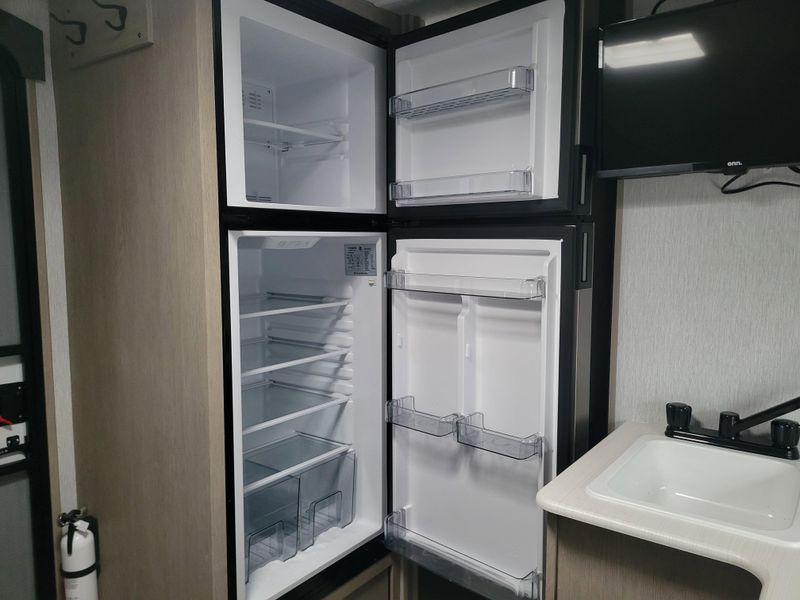 Used 2023 FOREST RIVER EVO 176 QB Image 12