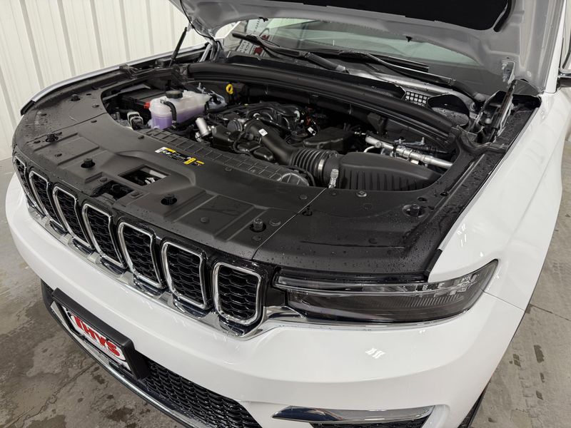 New 2025 Jeep Grand Cherokee Limited 4x4Image 21