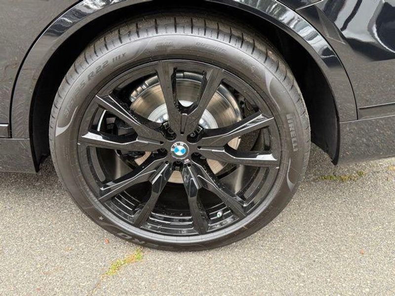 New 2026 BMW X7 xDrive40iImage 14