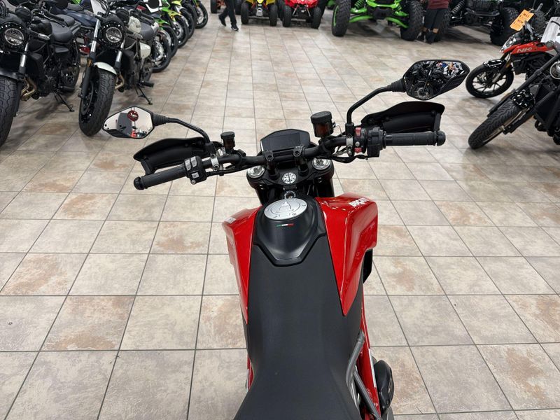 Used 2020 Ducati HYPERMOTARD 950 Image 22
