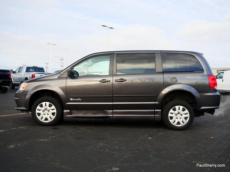 Used 2015 Dodge Grand Caravan SE