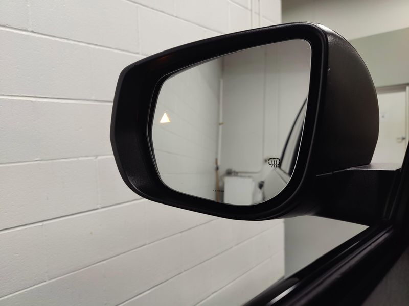 Used 2024 Jeep Grand Cherokee Laredo X Lux Tech V6 4x4Image 22