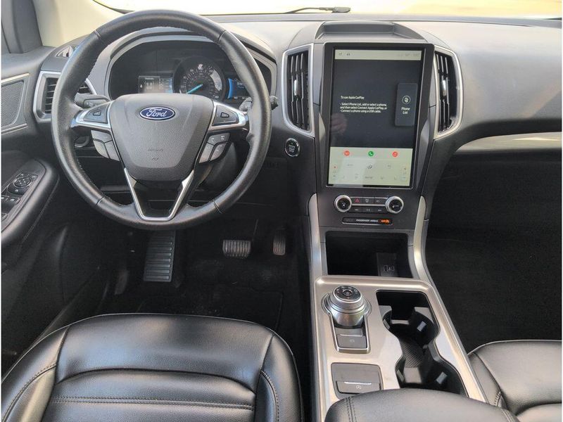 Used 2024 Ford Edge SELImage 32