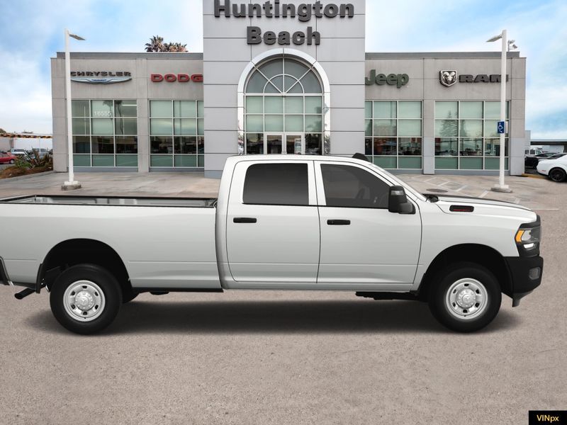 2024 RAM 2500 Tradesman Crew Cab 4x4 Long BoxImage 4