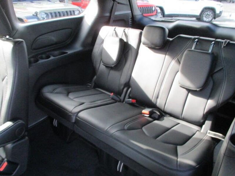 New 2026 Chrysler Pacifica SelectImage 23