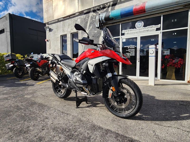 2026 BMW R 1300 GSImage 9