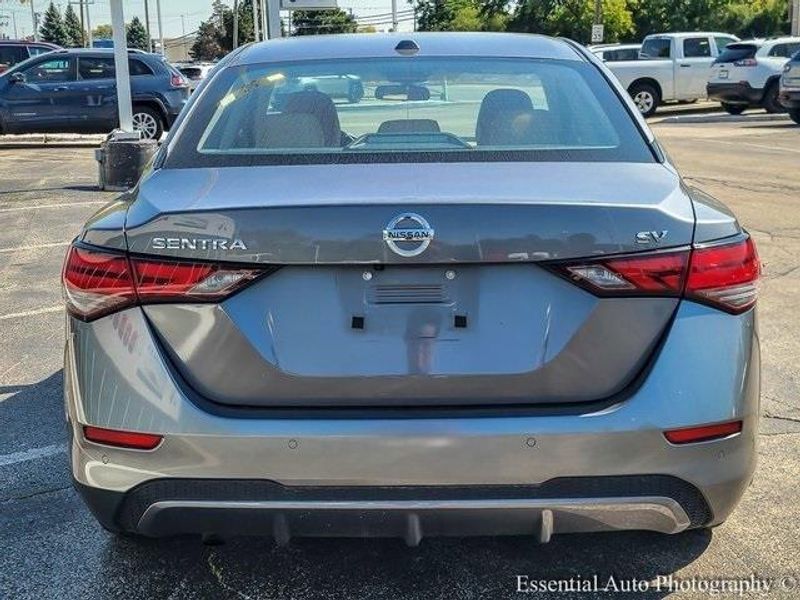 2020 Nissan Sentra SV photo 4