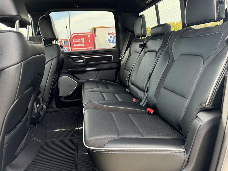 2025 RAM 1500 LaramieImage 11