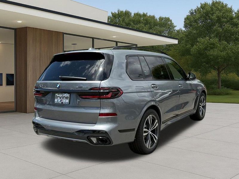 New 2027 BMW X7 xDrive40iImage 7