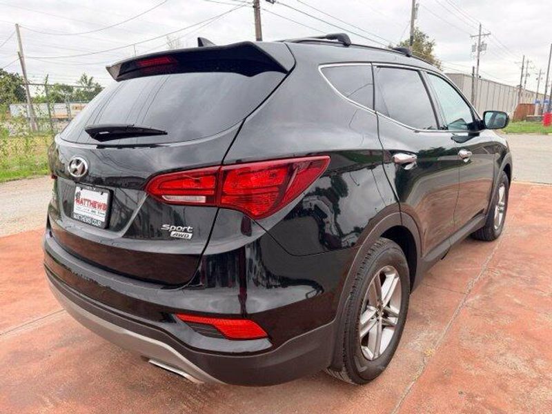 Used 2017 Hyundai Santa Fe Sport 2.4 BaseImage 5