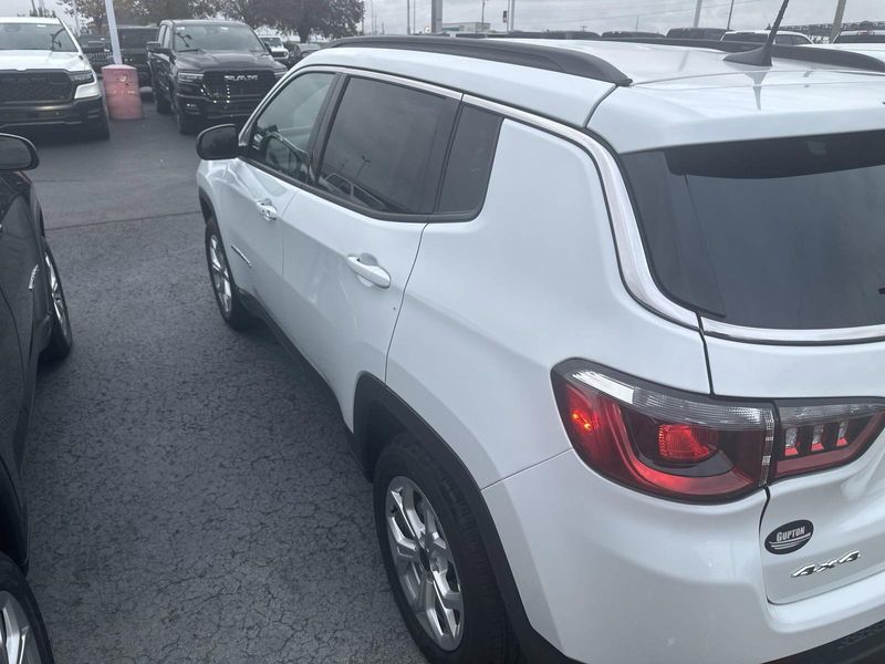 2025 Jeep Compass Latitude 4x4Image 9