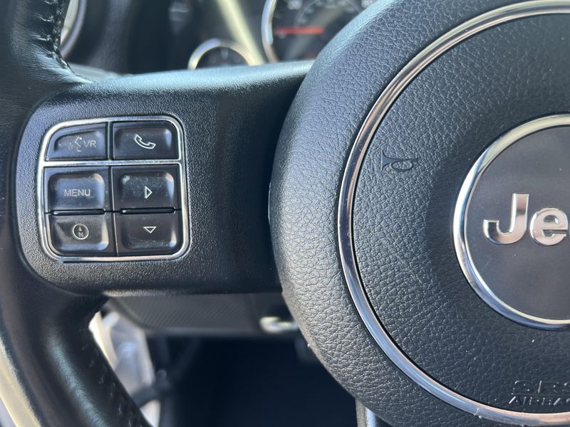 Used 2018 Jeep Wrangler JK SaharaImage 11