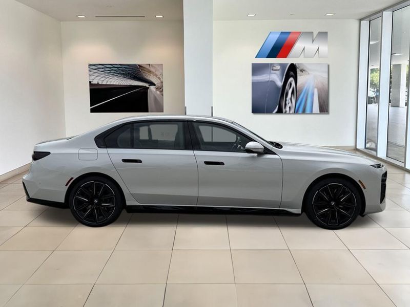 2025 BMW i7 eDrive50Image 5