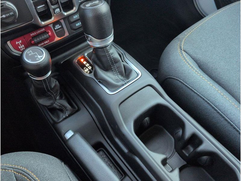 Used 2024 Jeep Wrangler WillysImage 20