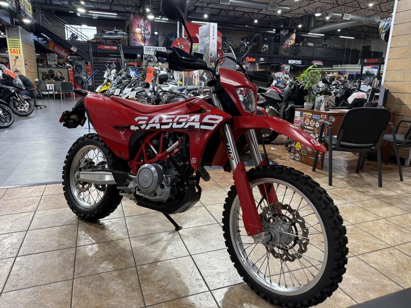 Used 2023 Other ES 700 Image 1