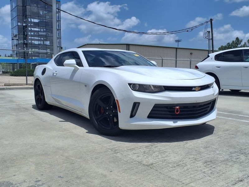 2017 Chevrolet Camaro 1LTImage 1
