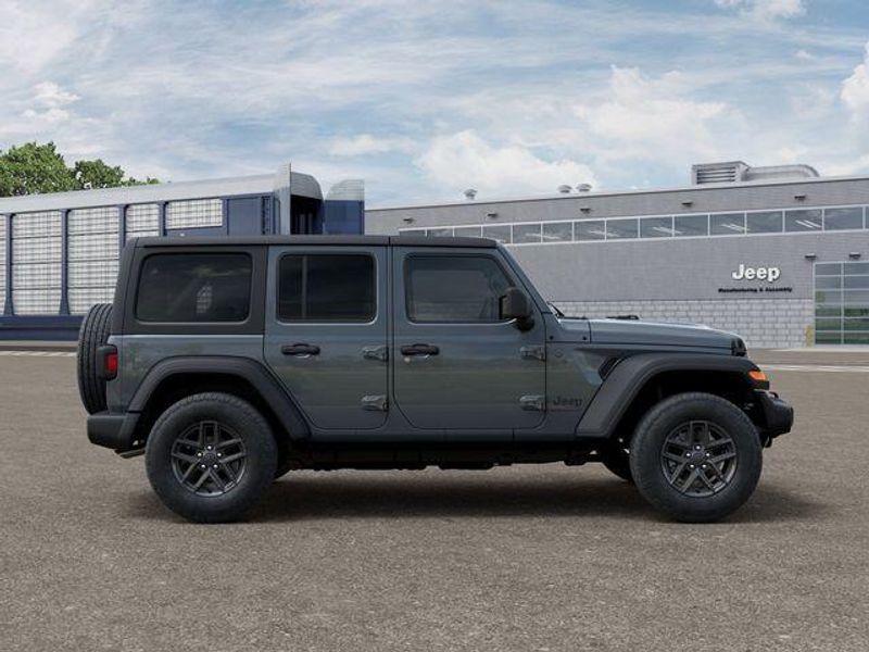 New 2026 Jeep Wrangler 4-door Sport SImage 21