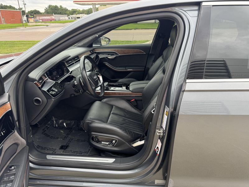 Used 2019 Audi A8 L Image 9