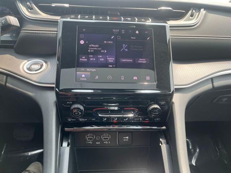 2025 Jeep Grand Cherokee Laredo X 4x4
