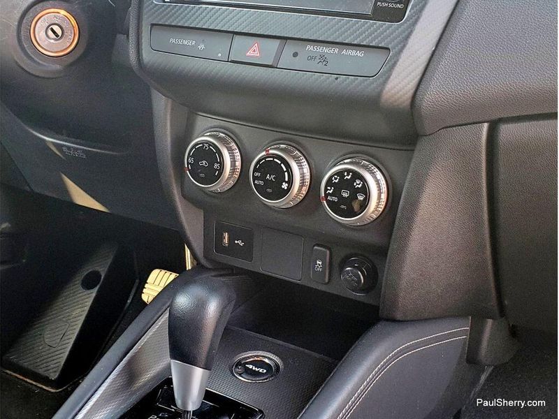 Used 2025 Mitsubishi Outlander Sport SE