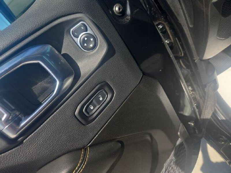 Used 2026 Jeep Wrangler SaharaImage 11