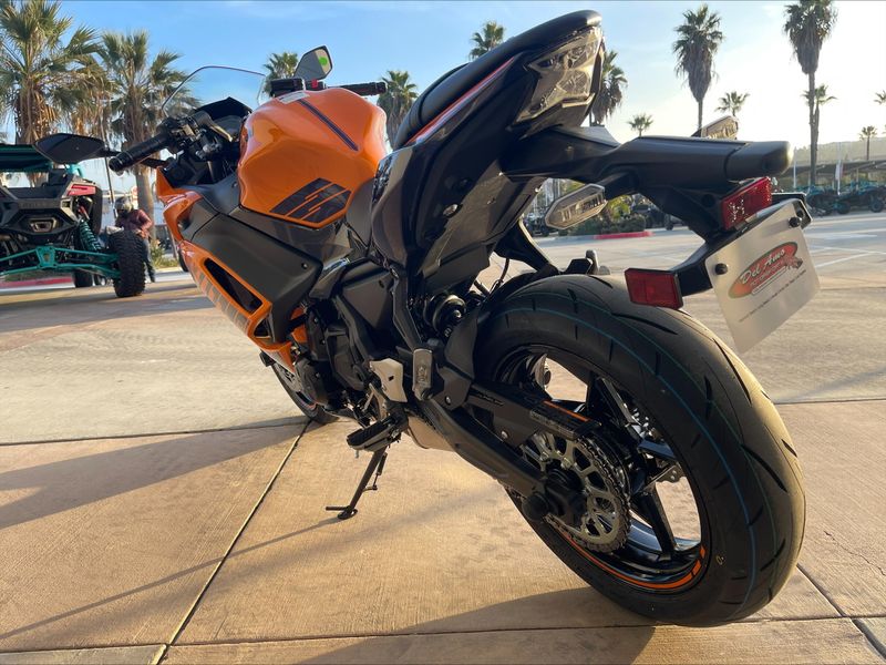 New 2025 Kawasaki NINJA 650 ABS Image 2