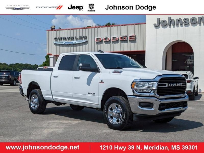 2020 RAM 2500 Big Horn in a Bright White Clear Coat exterior color. Johnson Dodge 601-693-6343 pixelmotiondemo.com 