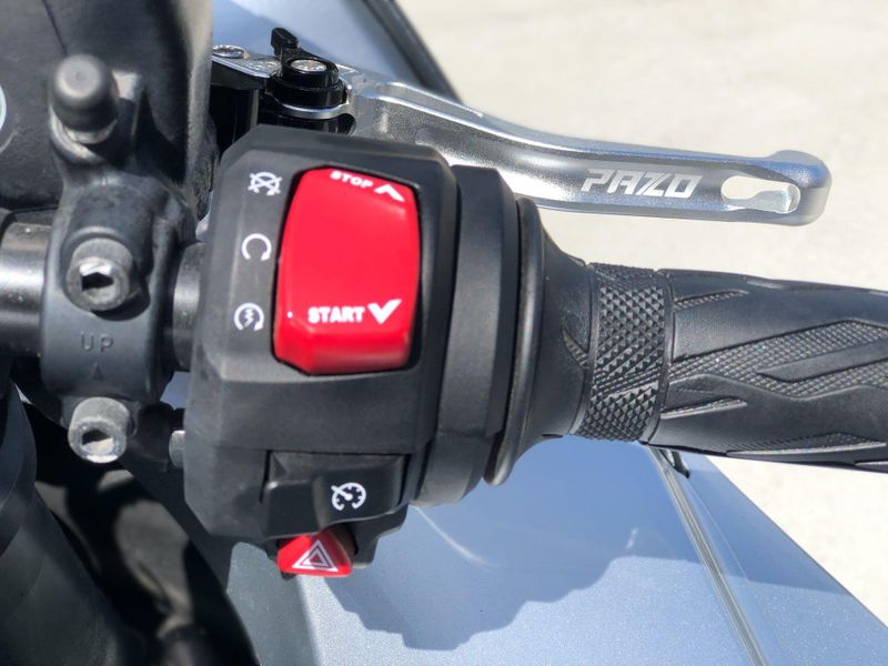 Used 2025 Suzuki HAYABUSA CA Image 10