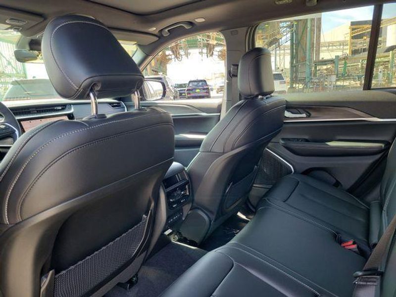 New 2026 Jeep Grand Cherokee Limited 4x4