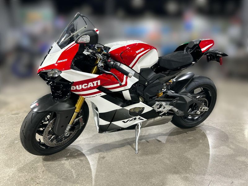 Used 2025 Ducati PANIGALE V4 TRICOLORE Image 19