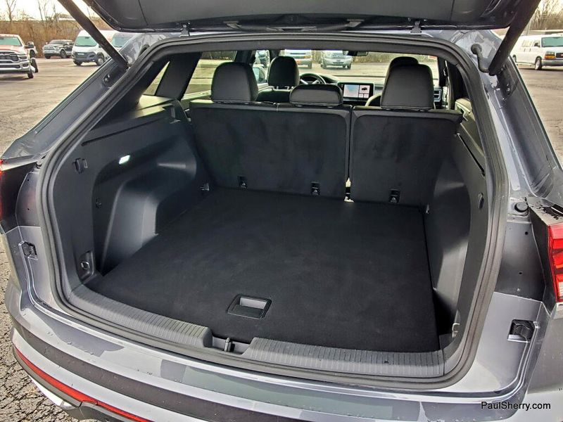 Used 2025 Volkswagen Atlas Cross Sport 2.0T SE w/Technology