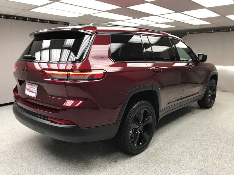 New 2025 Jeep Grand Cherokee L Altitude X 4x4Image 12