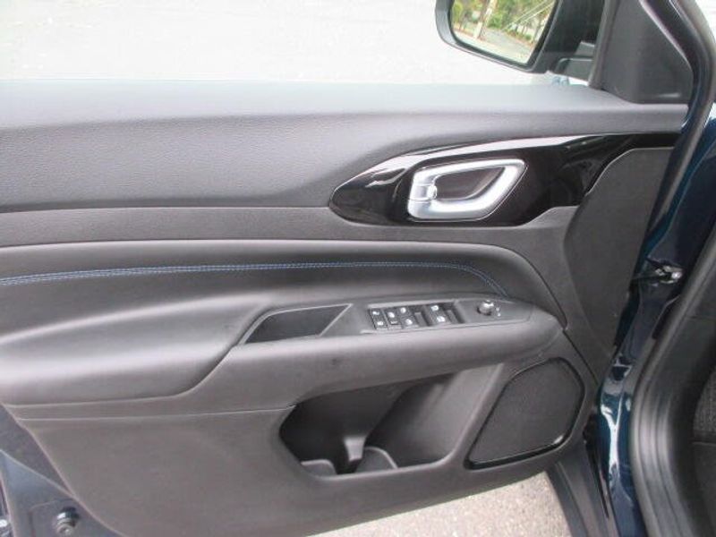 New 2026 Jeep Compass Latitude Altitude 4x4Image 16
