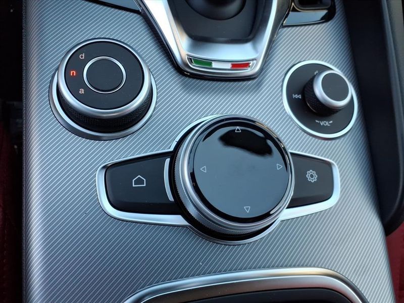 New 2025 Alfa Romeo Giulia RwdImage 23