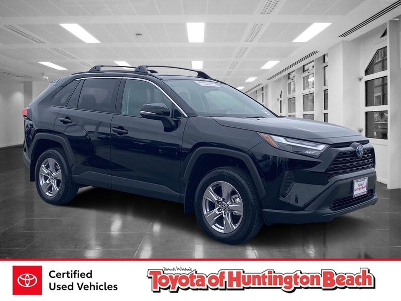 2024 Toyota RAV4 XLEImage 1