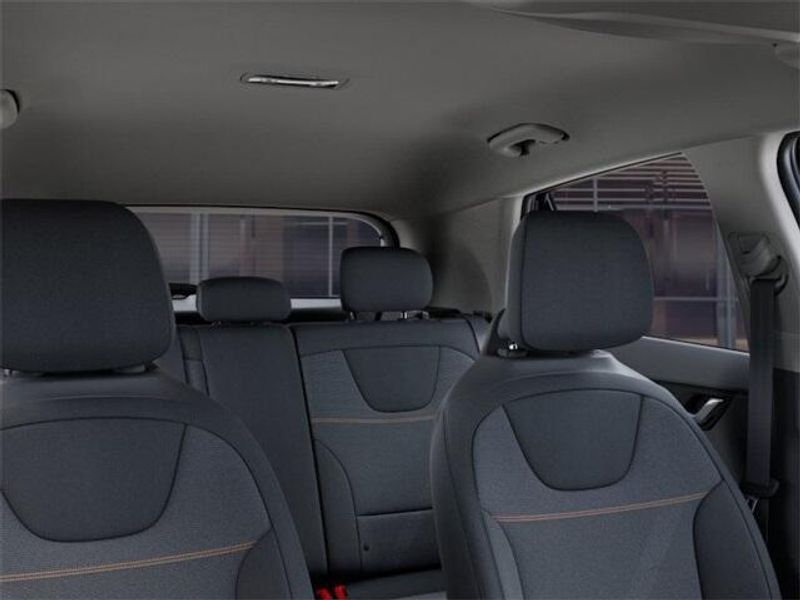 New 2025 Kia Niro LXImage 27