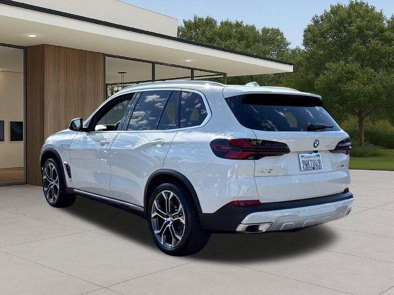 Used 2026 BMW X5 sDrive40iImage 12