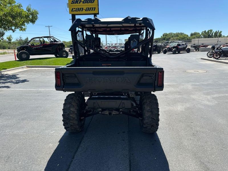 New 2025 Honda PIONEER 10006 DELUXE CREW 