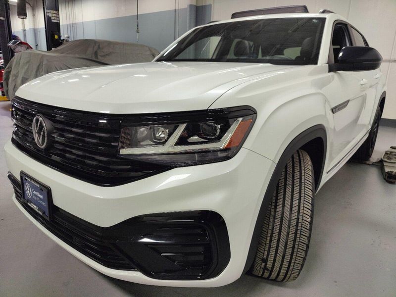 2023 Volkswagen Atlas Cross Sport V6 SEL AWD R-Line Black w/SunroofImage 13