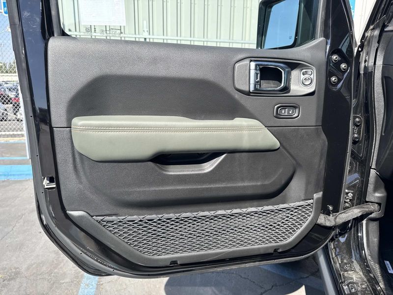 New 2026 Jeep Gladiator Mojave X 4x4