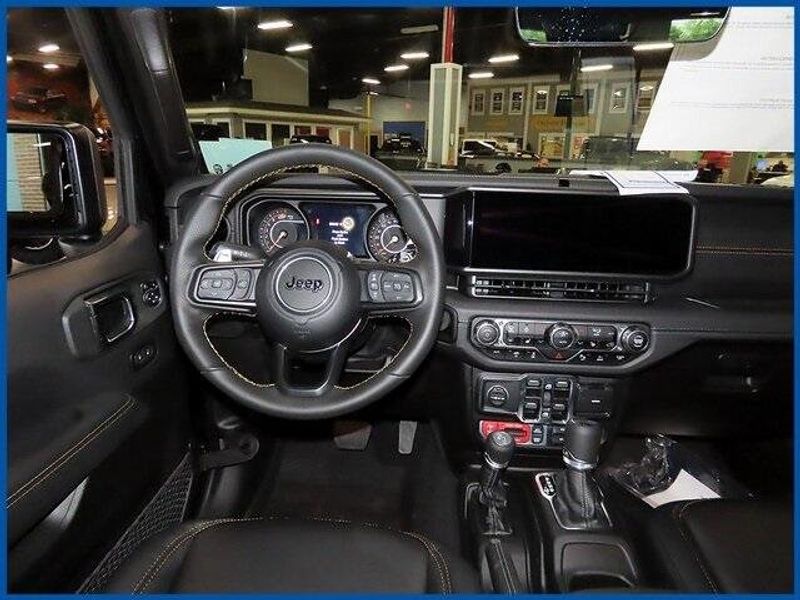 2025 Jeep Wrangler Rubicon 392Image 11