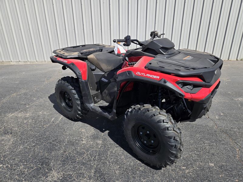 2025 CAN-AM OUTLANDER 850 LEGION RED  in a LEGION RED exterior color. Family PowerSports (877) 886-1997 familypowersports.com 